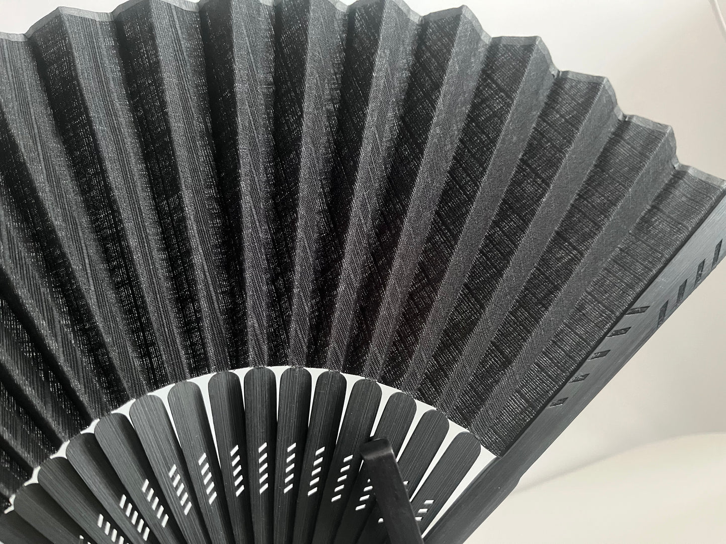 MIDNIGHT Noir, Chinese folding fan